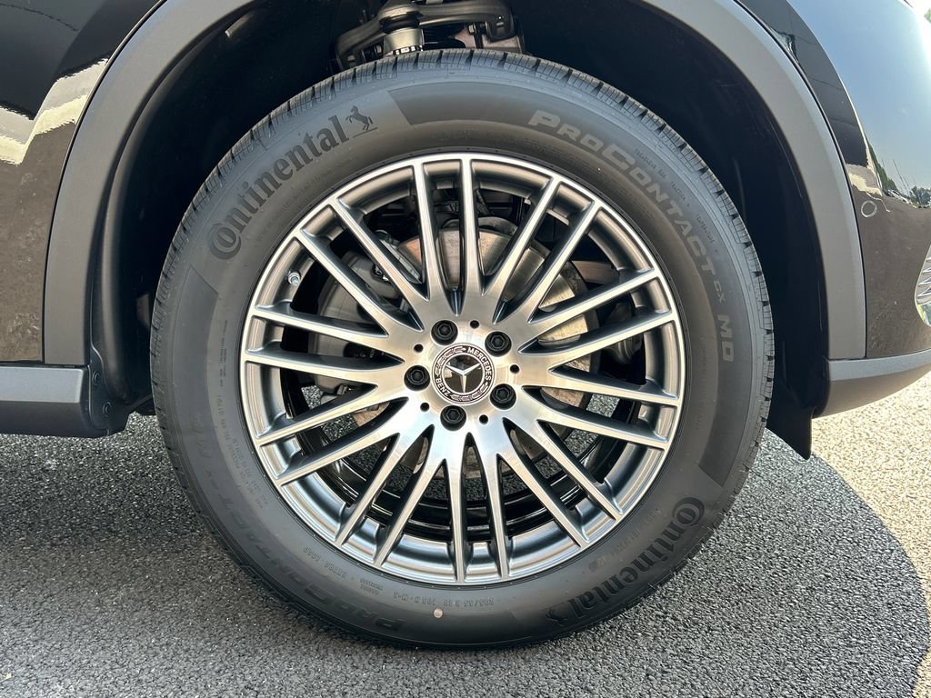 New 2026 Black Mercedes-Benz GLC 300 image 69