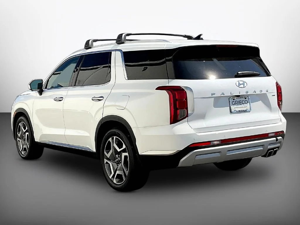 Used 2023 White Hyundai Limited image 5