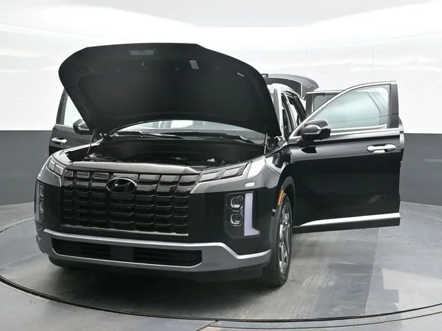 Used 2023 Black Hyundai Limited image 30