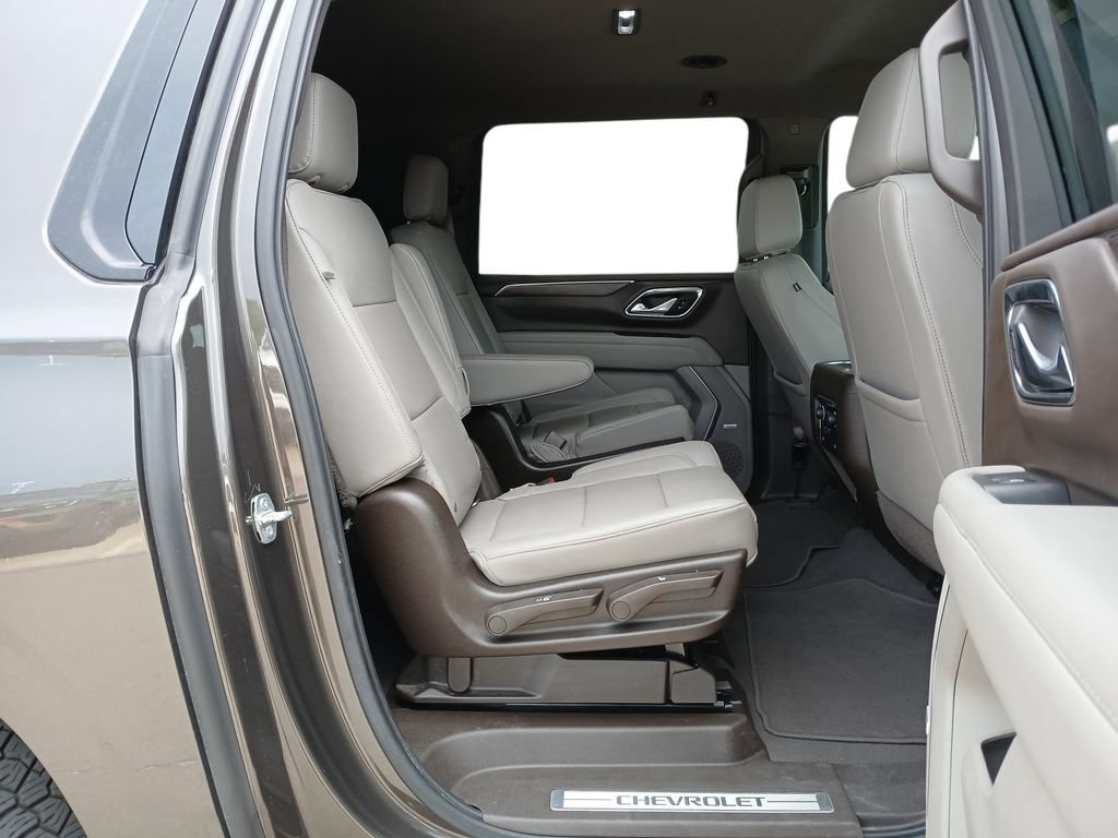2021 Chevrolet Suburban Z71 - Photo 28