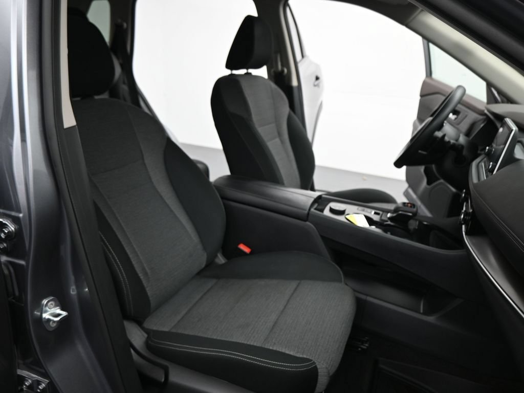 Used 2023 Gun Metallic Nissan SV image 21