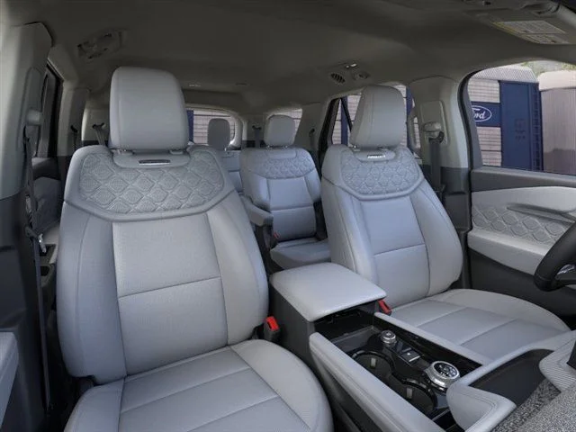 New 2026 Star White Metallic Tri-Coat Ford Platinum image 35