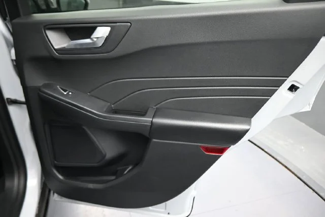 Used 2025 Silver Ford ST-Line Select image 23