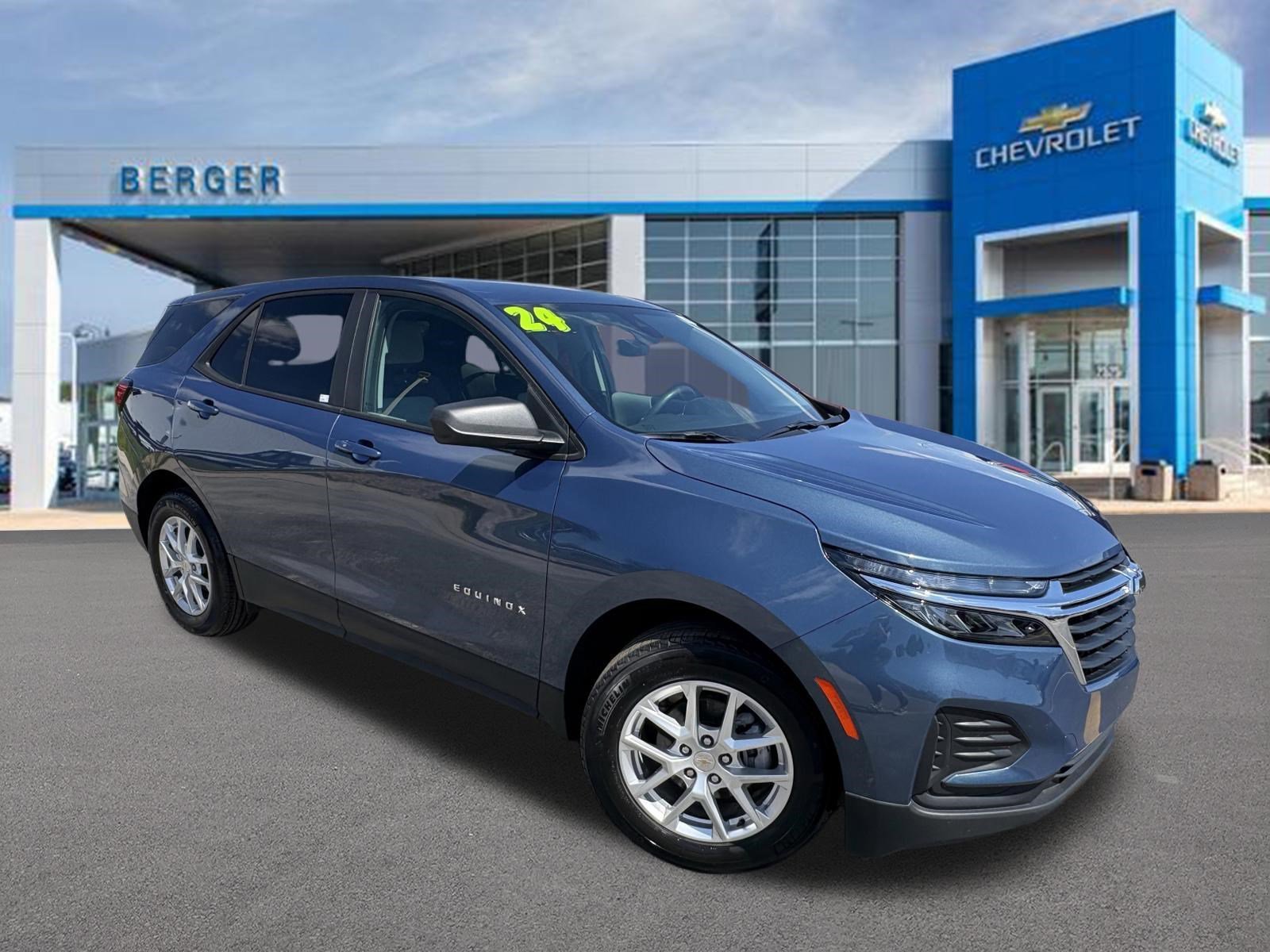 2024 Chevrolet Equinox LS's photo