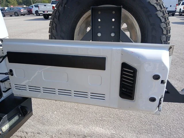 Used 2018 White Jeep Unlimited Sahara image 11