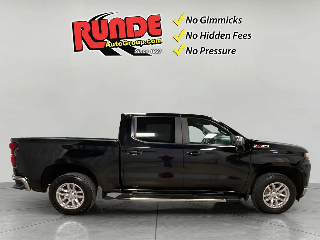 Used 2022 Black Chevrolet LT image 8