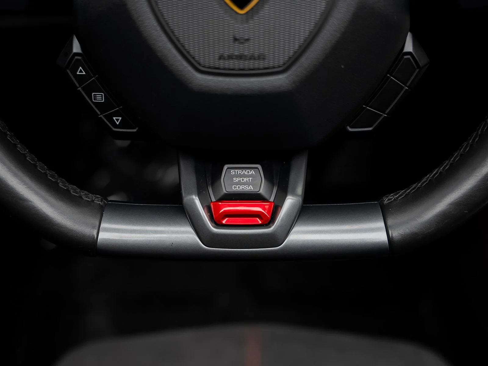 Used 2017 White Lamborghini  image 38