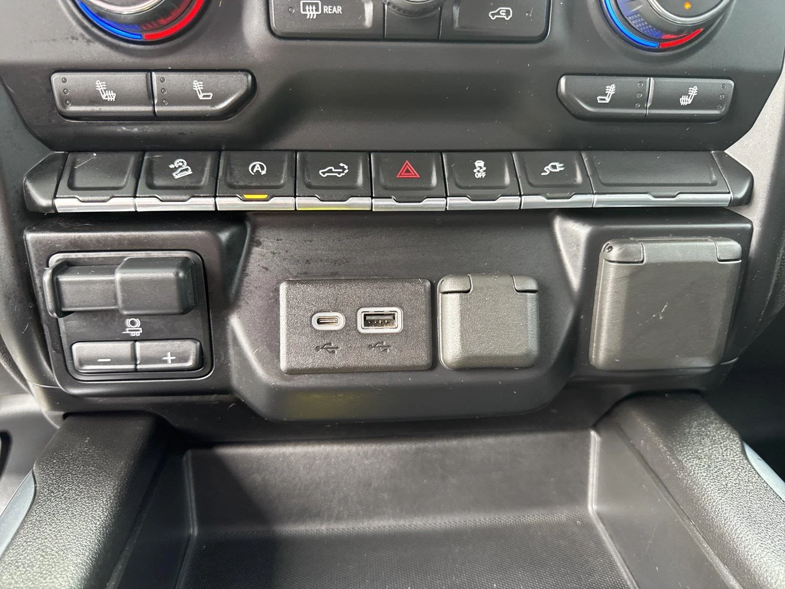 Used 2021 BLACK Chevrolet LT Trail Boss image 28