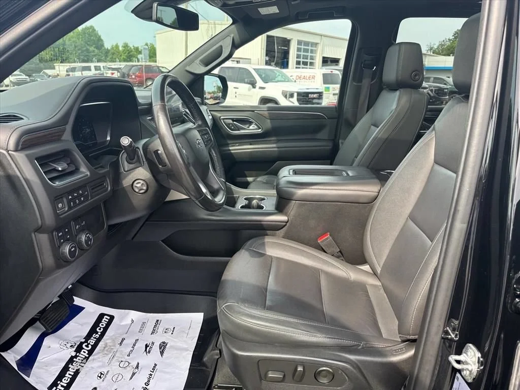 Used 2022 Black Chevrolet Z71 image 12