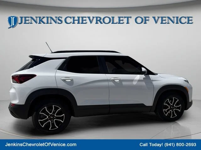 Used 2023 SUMMIT WHITE Chevrolet ACTIV image 3