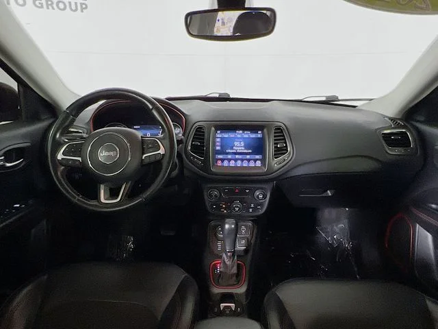 Used 2019 Silver Jeep Trailhawk image 23