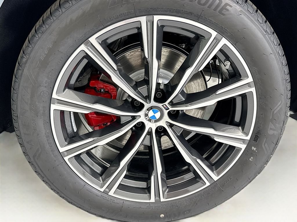 New 2026 Gray Metallic BMW xDrive40i image 30