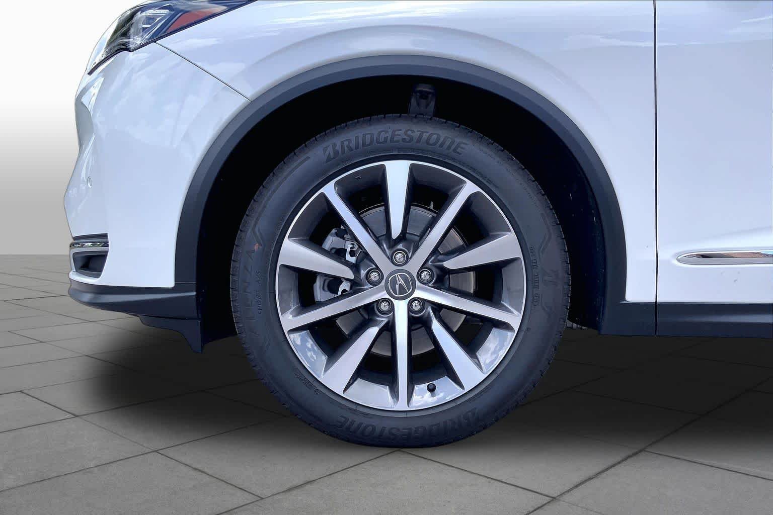 Used 2026 Platinum White Pearl Acura w/Technology Package image 11