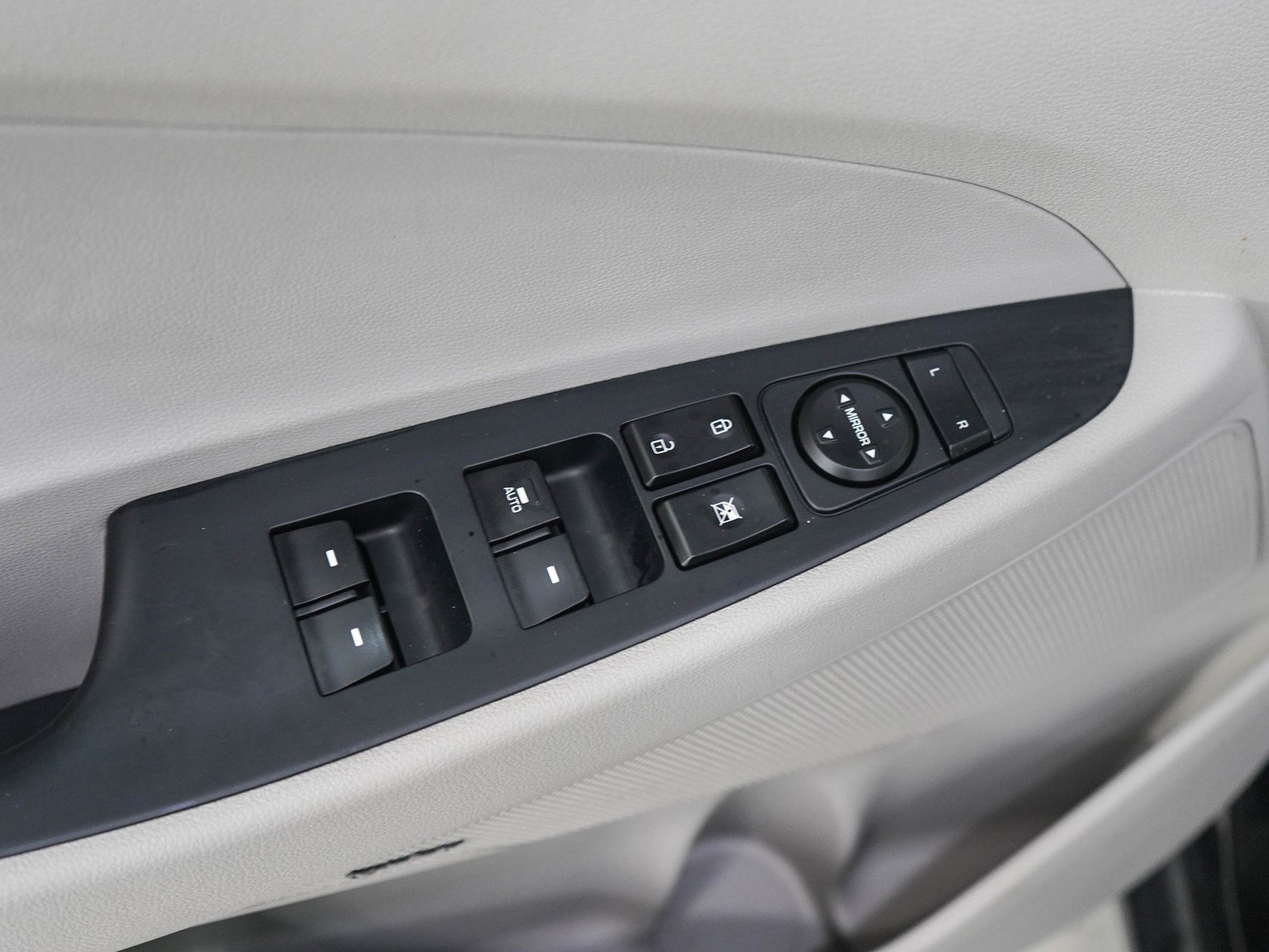Used 2020 Black Hyundai Sport AWD image 21