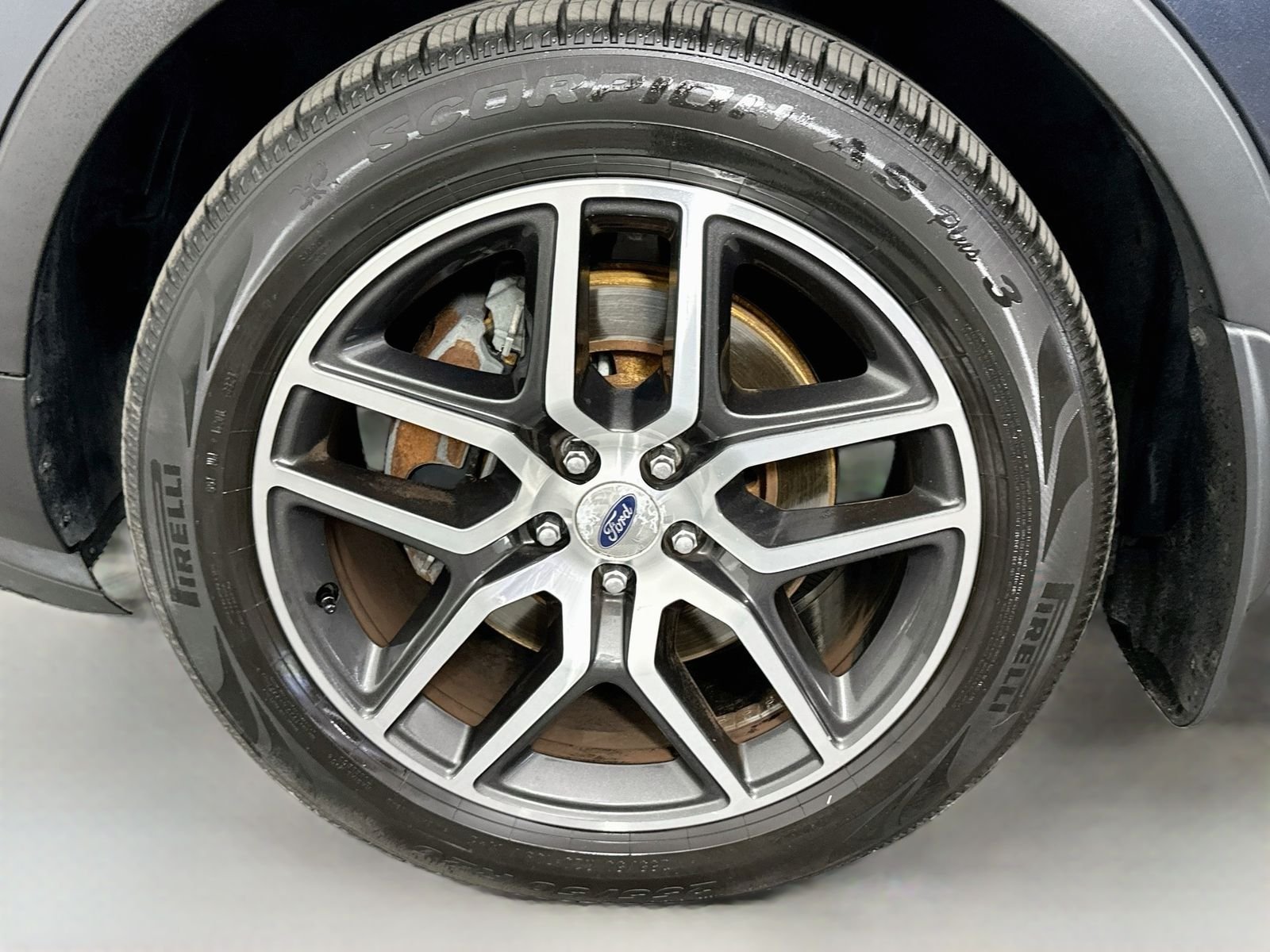 Used 2017 Quartz Metallic Ford Sport image 33