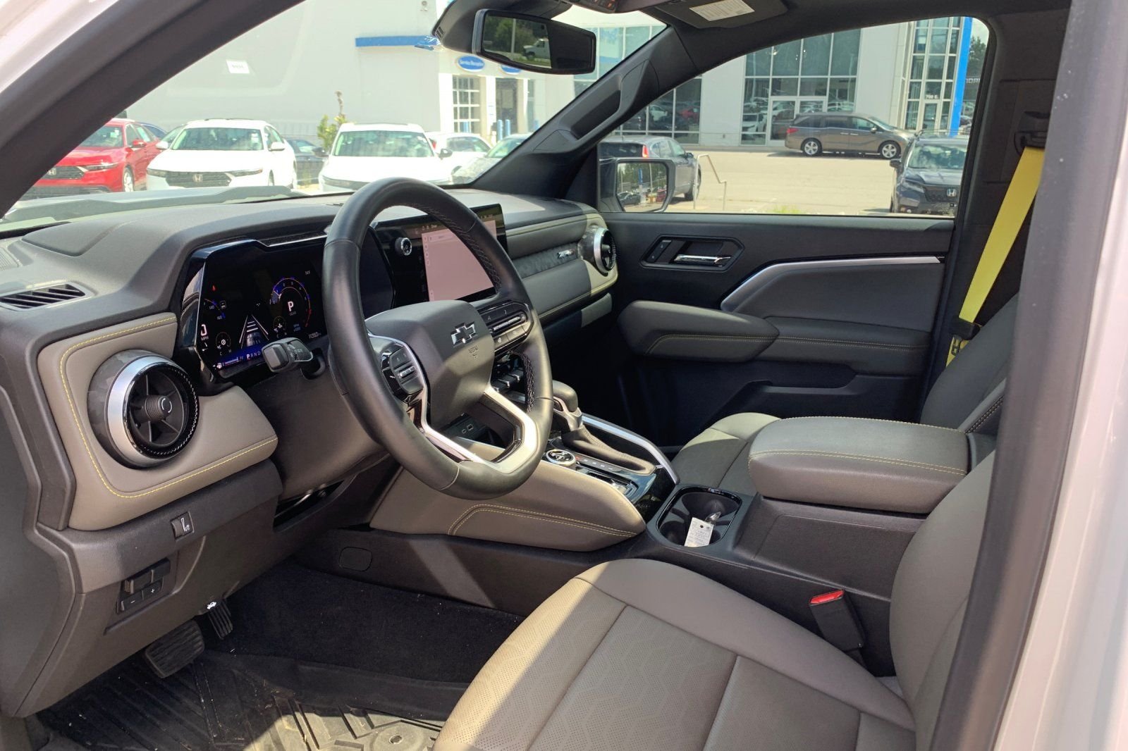 Used 2024 White Chevrolet ZR2 image 11