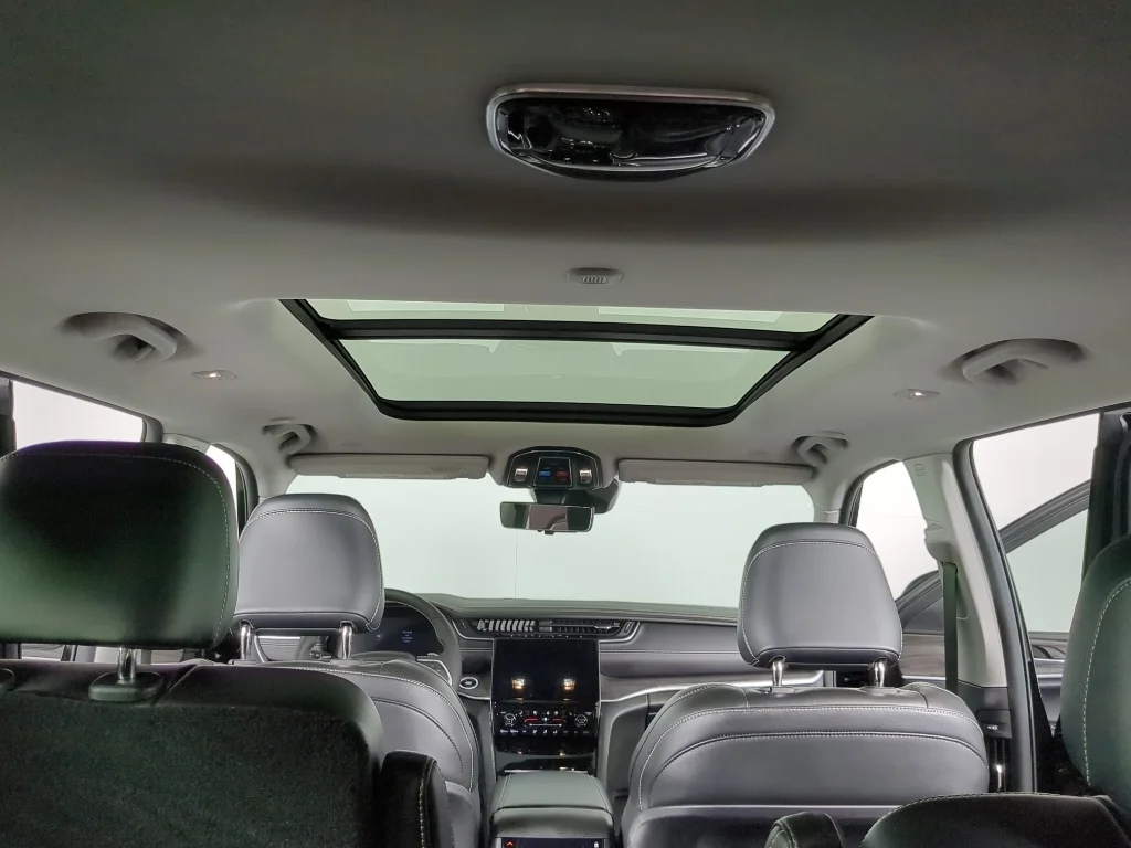 Used 2023 Black Jeep Limited image 19