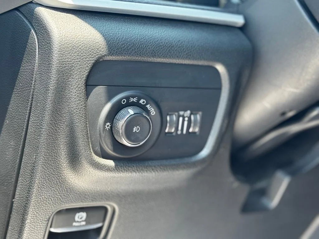 Used 2023 Black Jeep Limited image 28