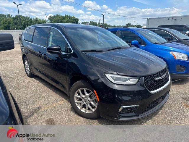 Used 2023 Black Chrysler Touring L image 1
