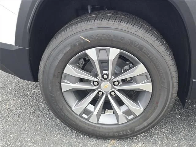 New 2026 Summit White Chevrolet LT image 31