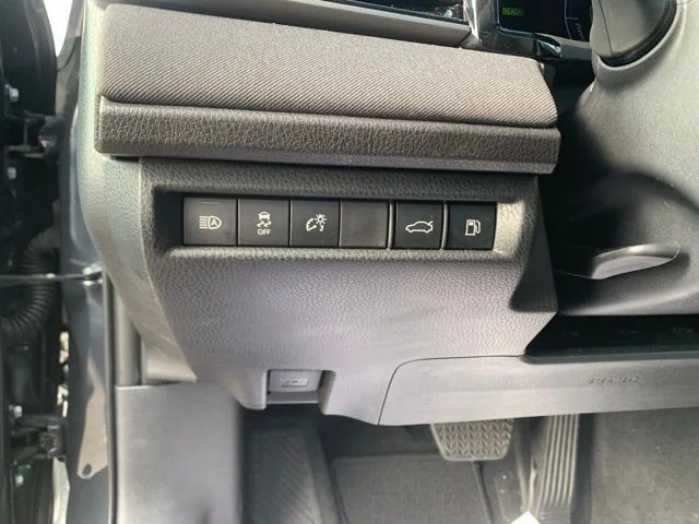 Used 2026  Toyota LE image 15