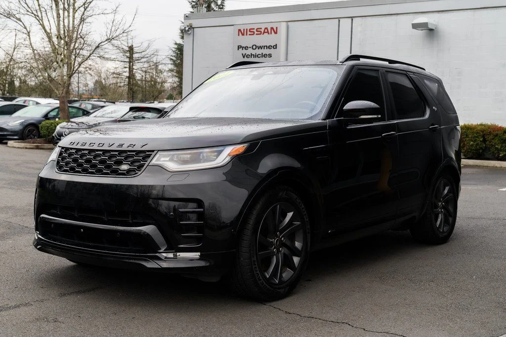 Used 2021 Black Land Rover S R-Dynamic image 3