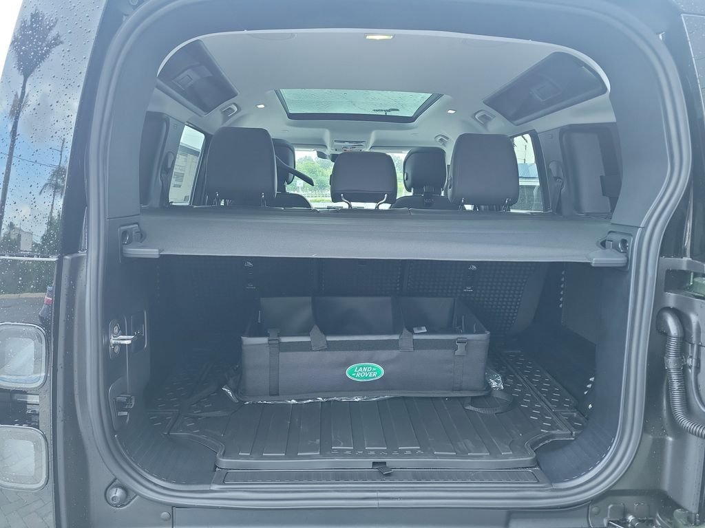 New 2026 Woolstone Green LAND ROVER X-Dynamic SE image 11