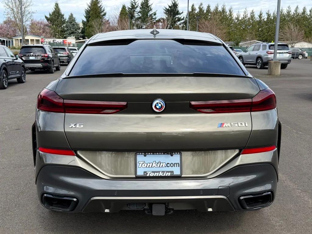 Used 2022 Manhattan Green Metallic BMW M50i image 7