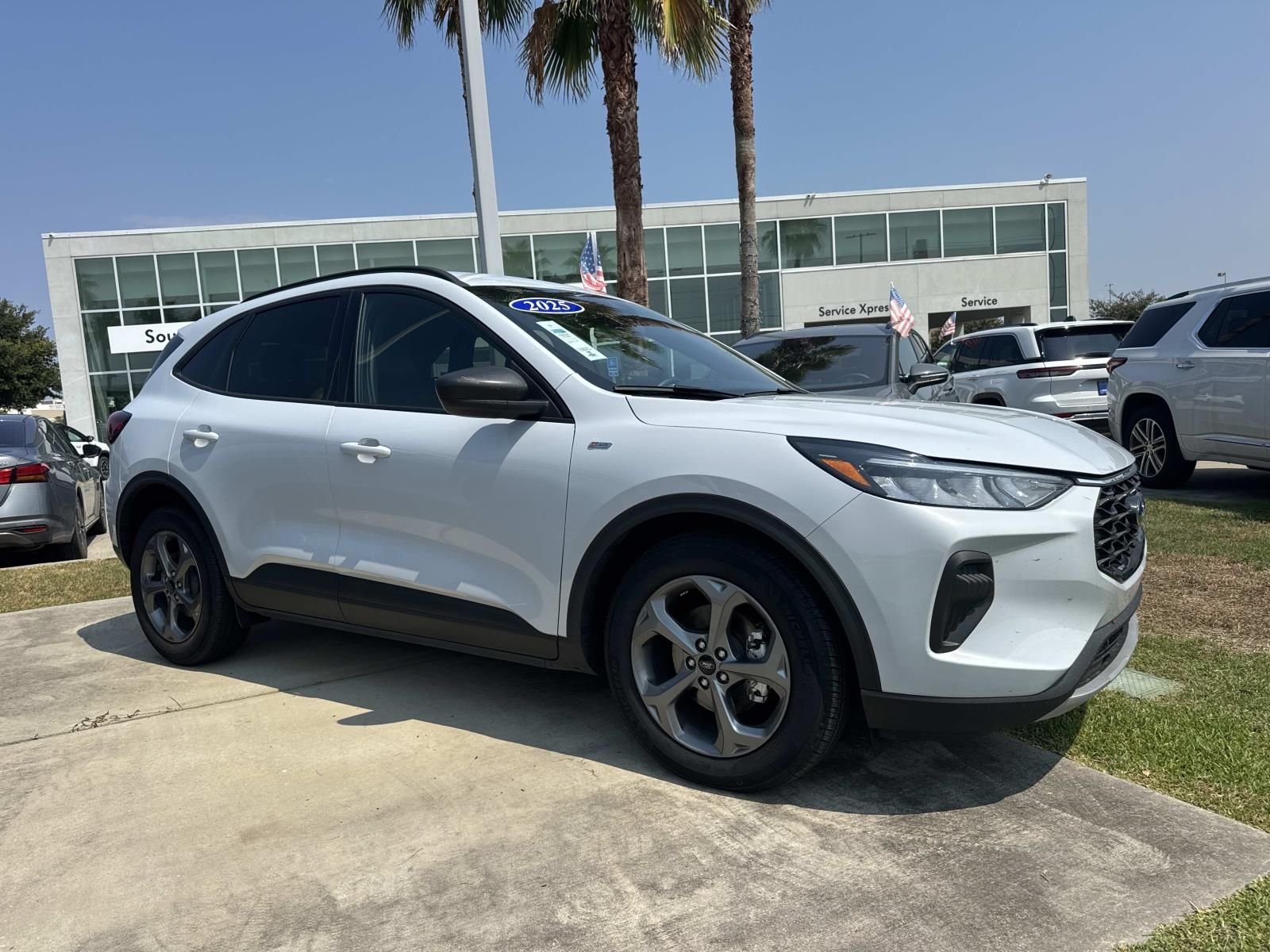 Used 2025 Silver Ford ST-Line image 3