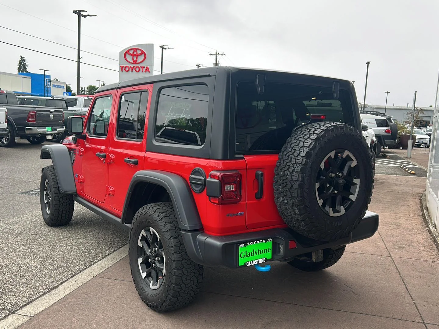 Used 2024 Firecracker Red Clearcoat Jeep Rubicon image 3