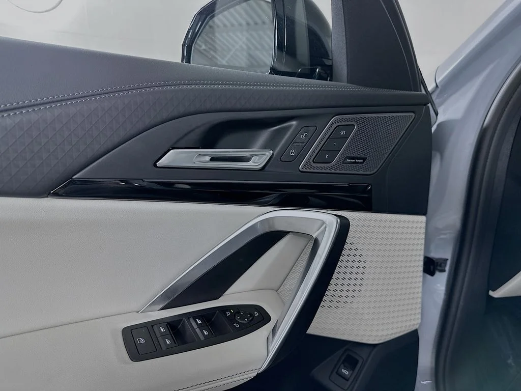 New 2026 Gray Metallic BMW xDrive28i image 23