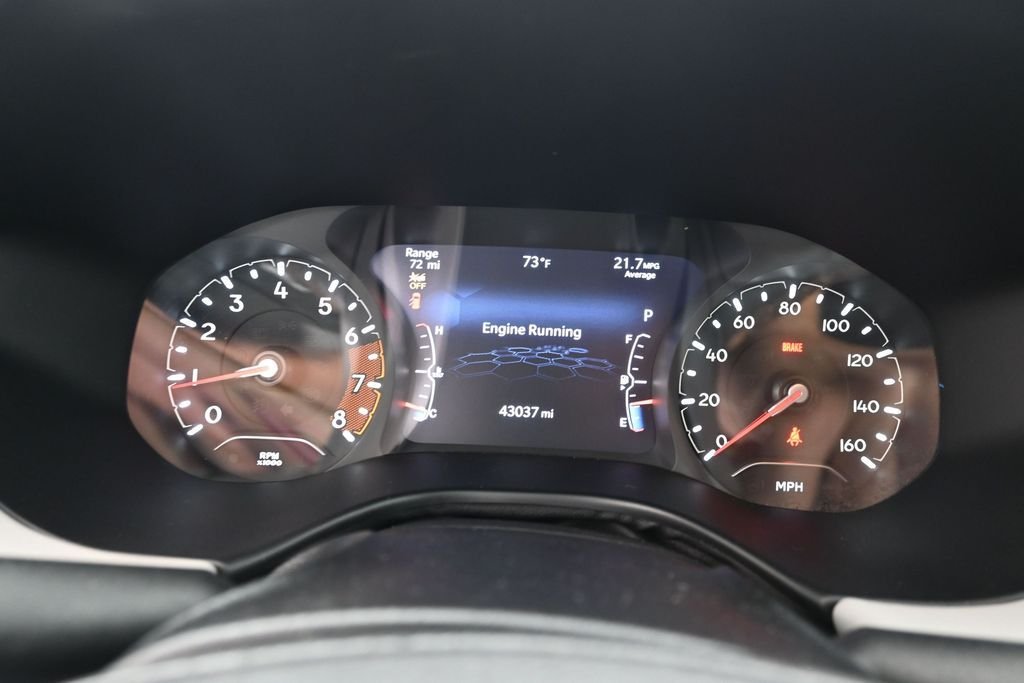 Used 2022 Crystal Metallic Jeep Limited image 9