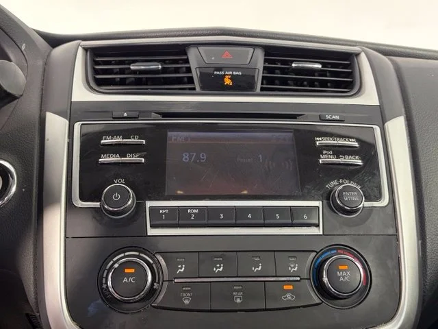 Used 2018 White Nissan 2.5 S image 21