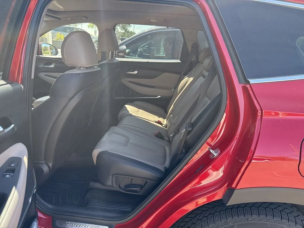 Used 2019 Red Hyundai Ultimate image 5