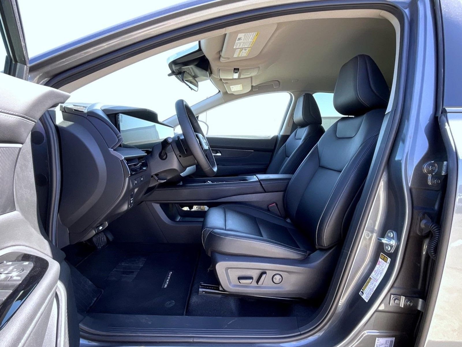2025 Nissan Murano SV - Photo 10