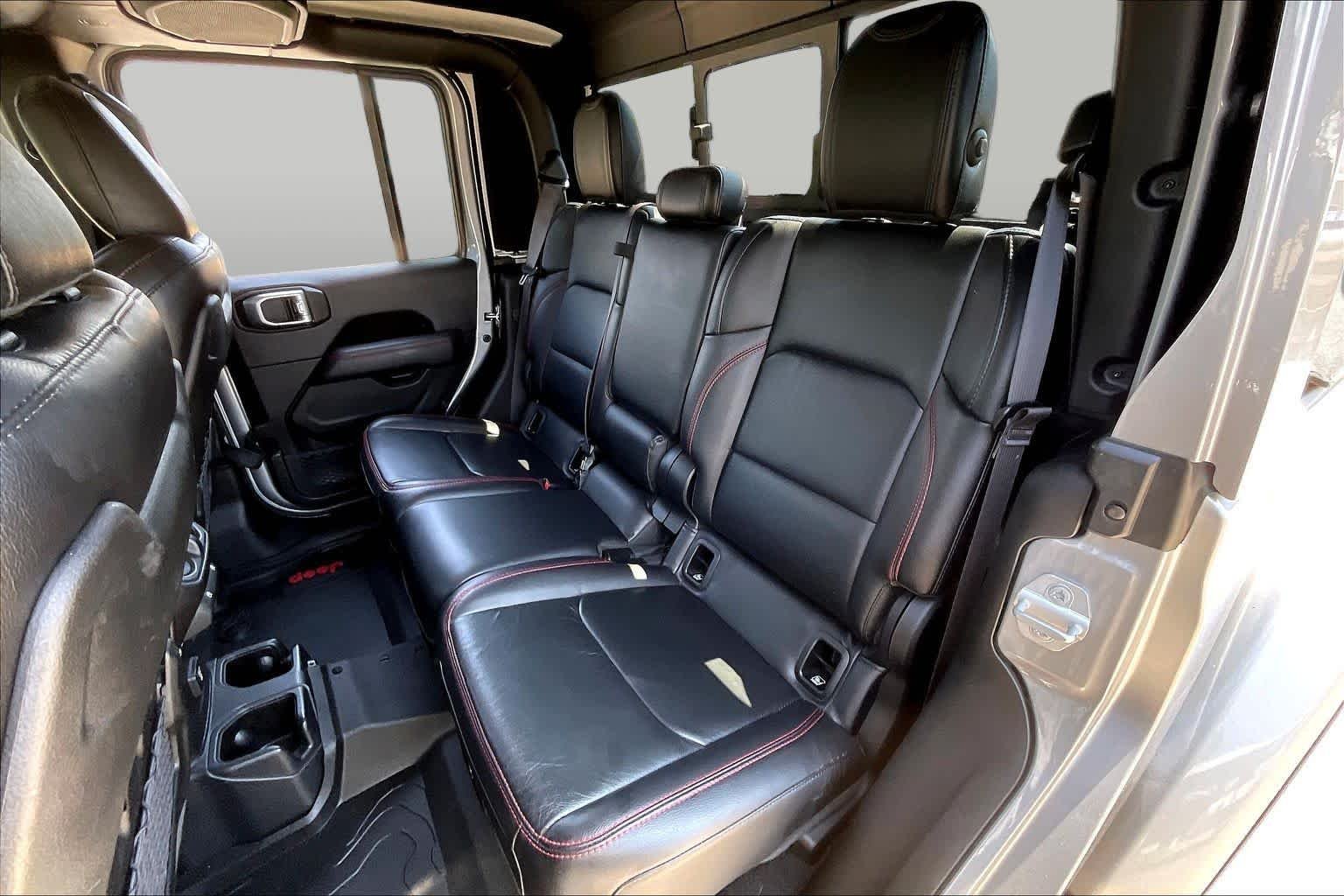 Used 2020 Billet Silver Metallic Clearcoat Jeep Rubicon image 20
