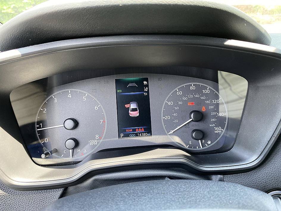 Used 2025 Ice Toyota SE image 16