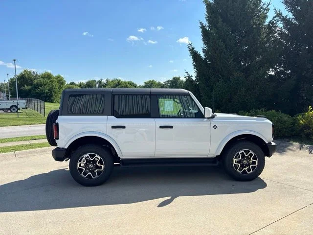New 2026 White Ford Outer Banks image 5