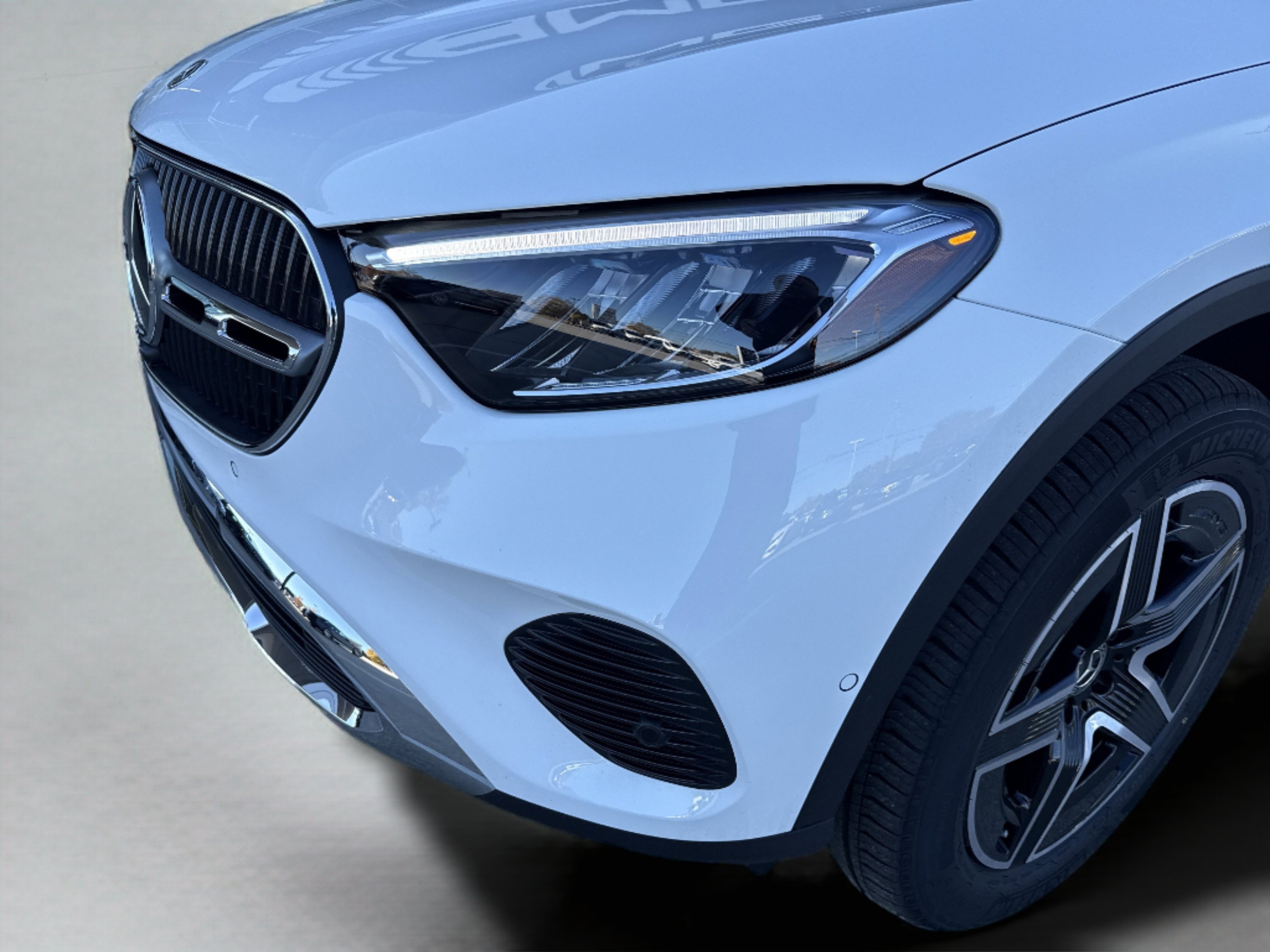 Used 2026 Polar White Mercedes-Benz GLC 300 image 52