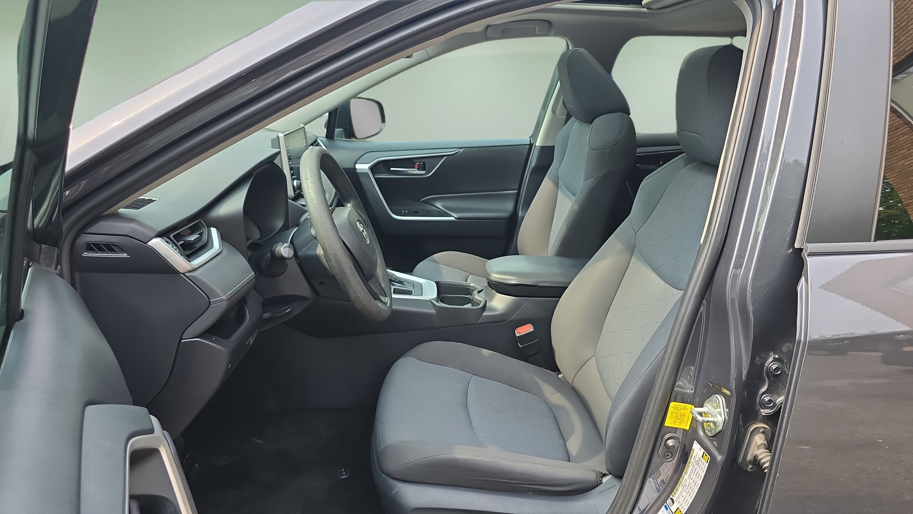 Used 2019 Gray Toyota XLE AWD image 9