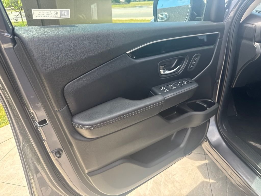 2025 Honda Pilot EX-L - Photo 14