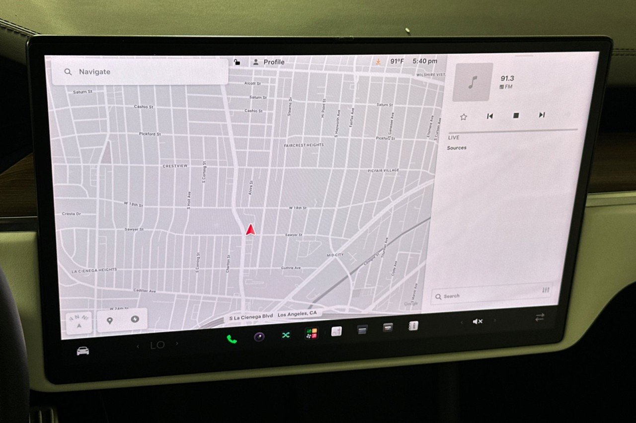 Used 2024 GREY Tesla AWD image 18