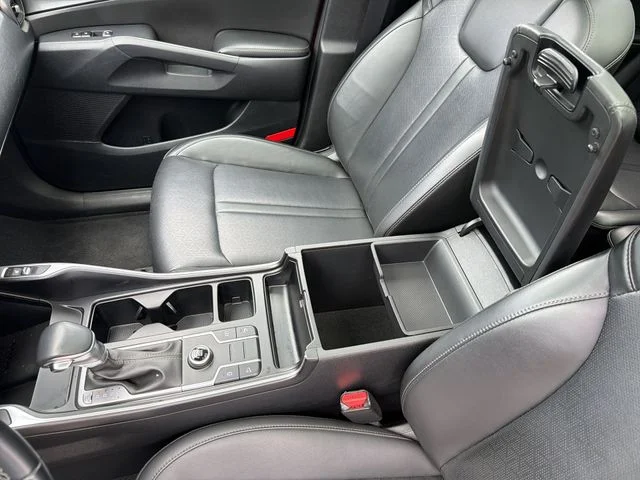 Used 2023 Red Kia S image 23