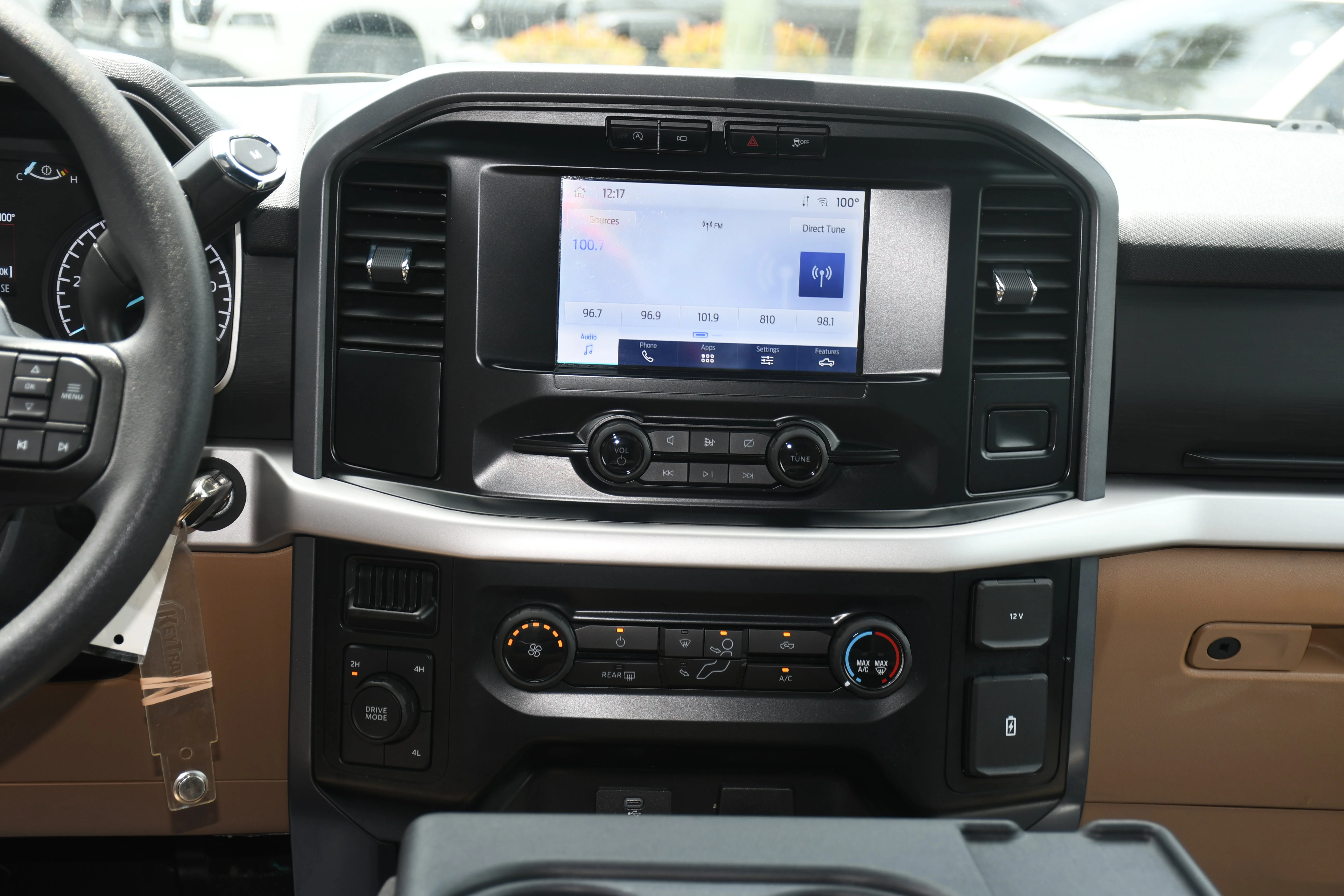 2023 Ford F-150 XLT - Photo 15