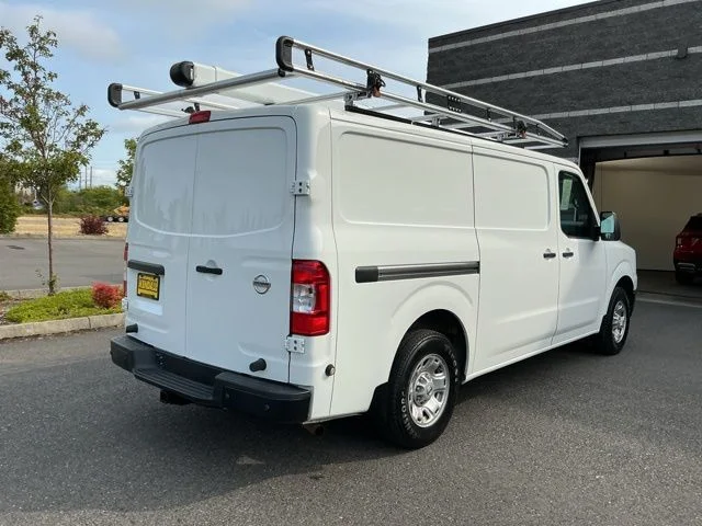 Used 2021 White Nissan SV image 4