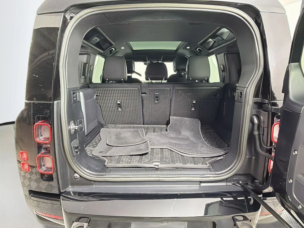 Certified Used 2023 Black Land Rover X image 28