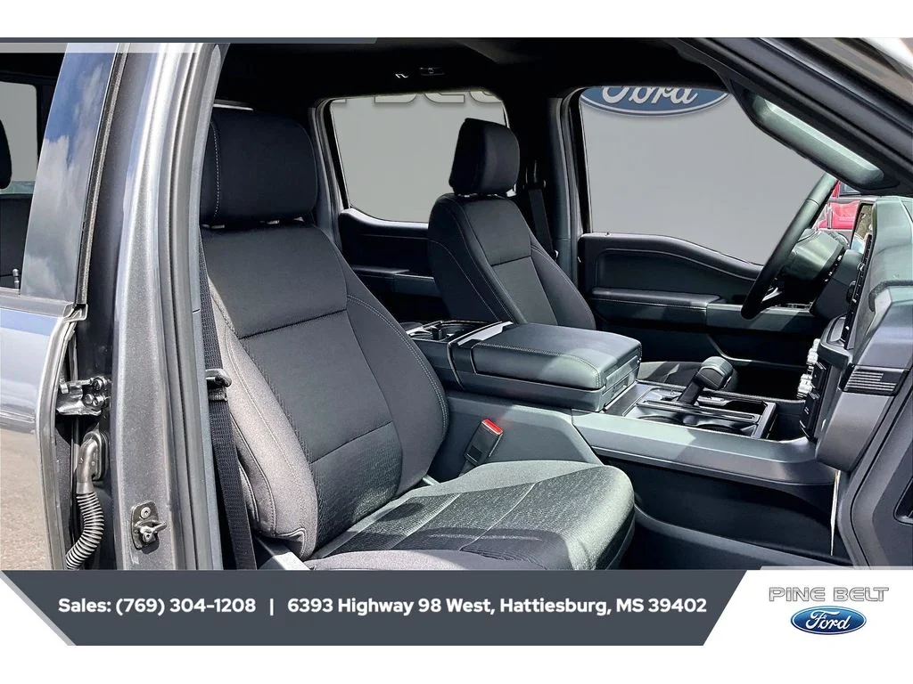 New 2026 Carbonized Gray Metallic Ford XLT image 6