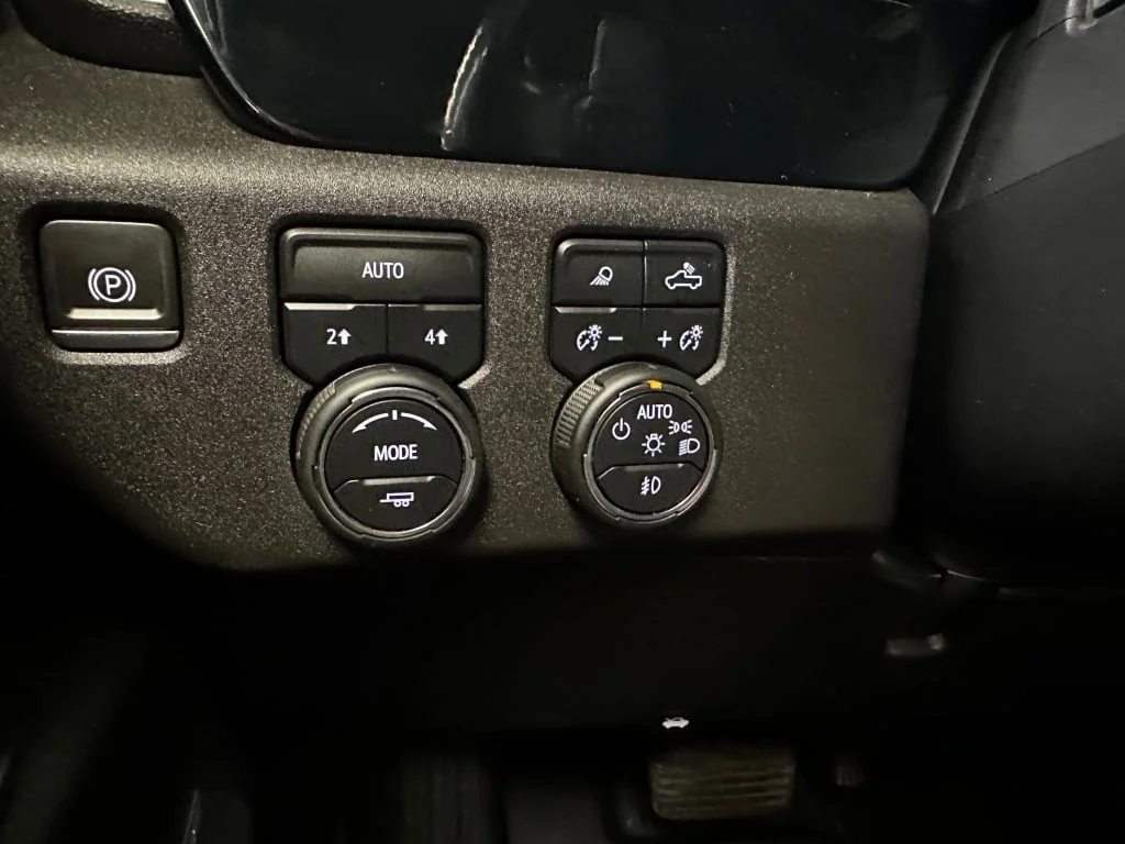 2023 Chevrolet Silverado 1500 RST - Photo 13