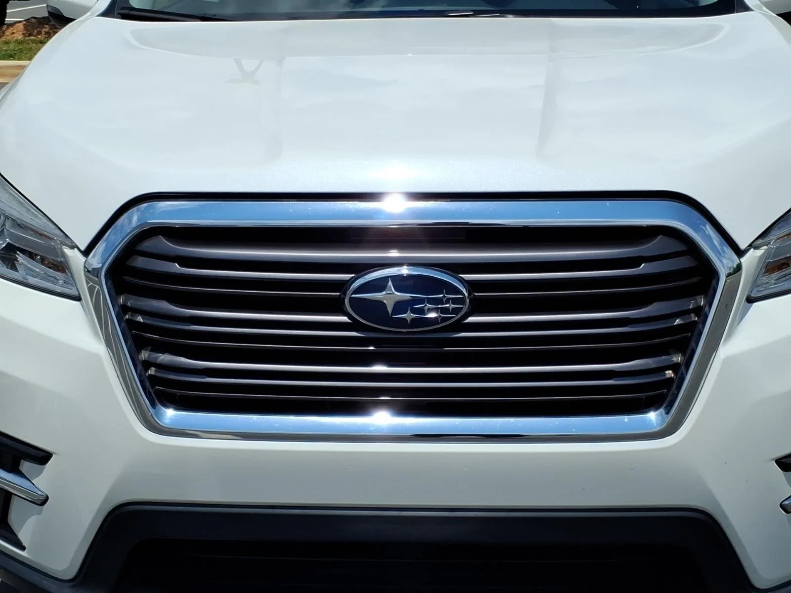 Used 2022 Crystal White Pearl Subaru Limited image 14