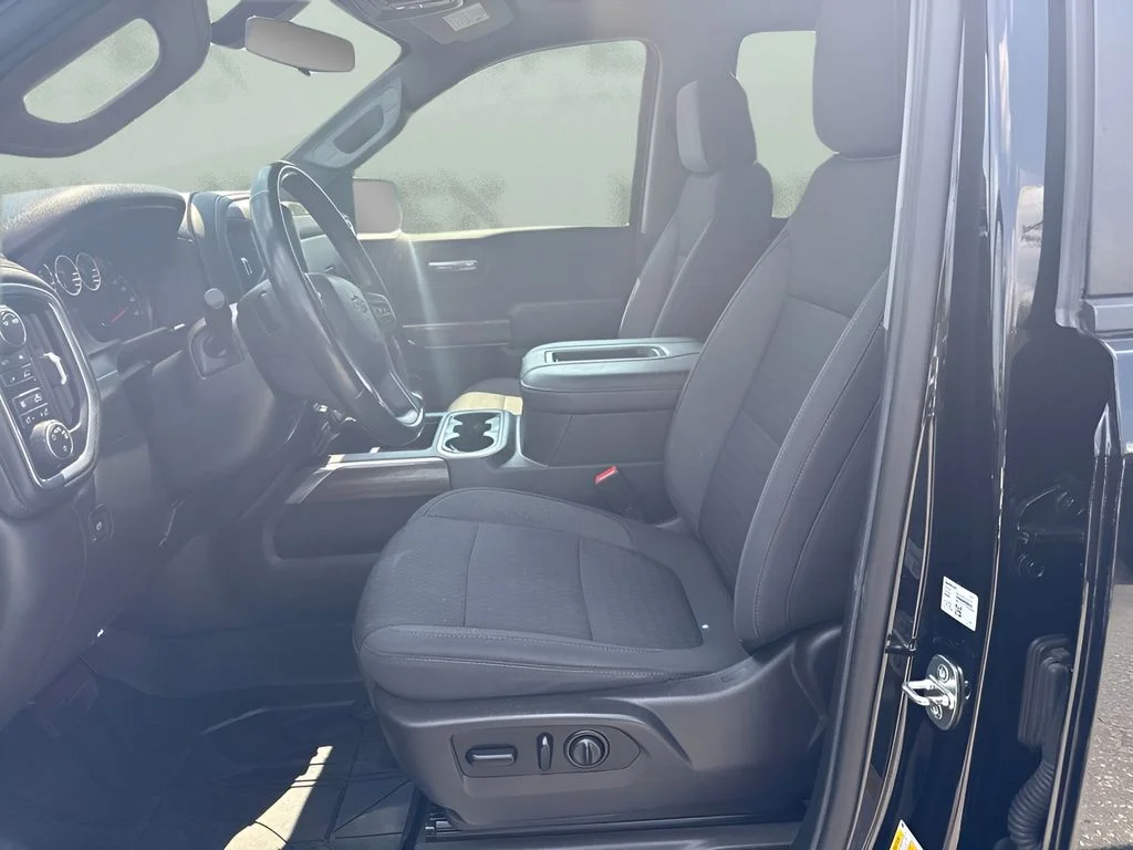 Used 2020 Black Chevrolet RST image 5